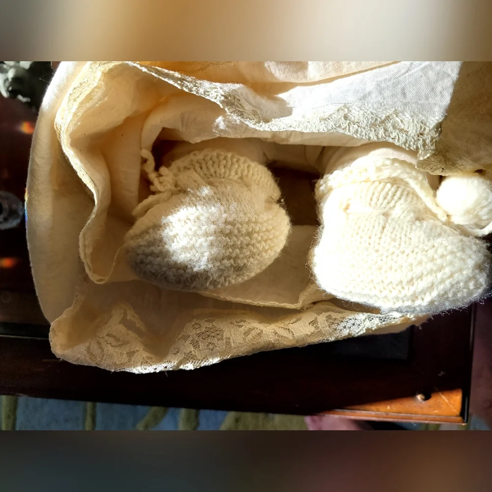 Baby bye Lo Vintage Bisque Porcelain Baby Doll - Picture 3 of 5